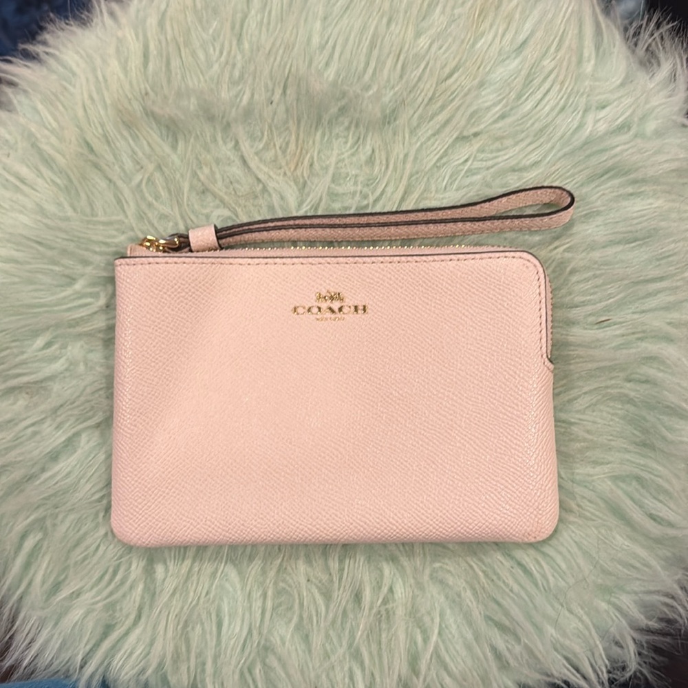 Women’s Coach Cream Leather Wristlet